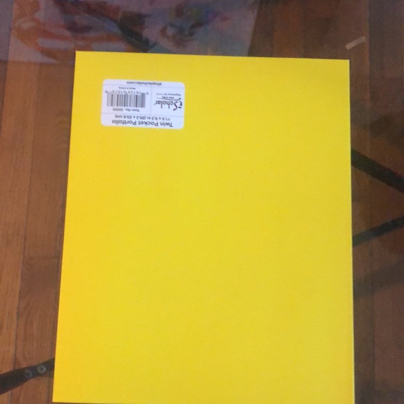yellow folder - Picture 3 of 3